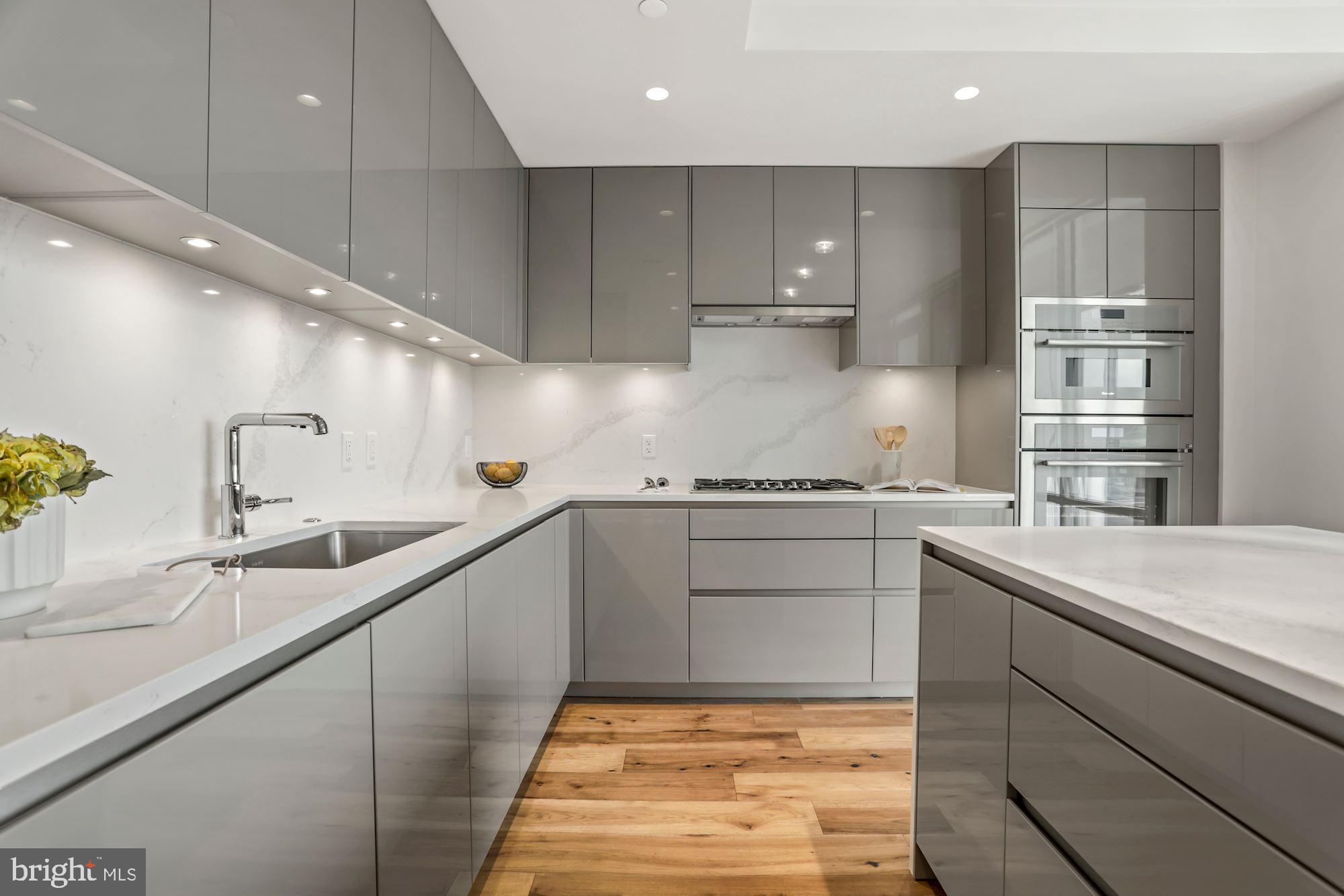 ROSSLYN - Residential