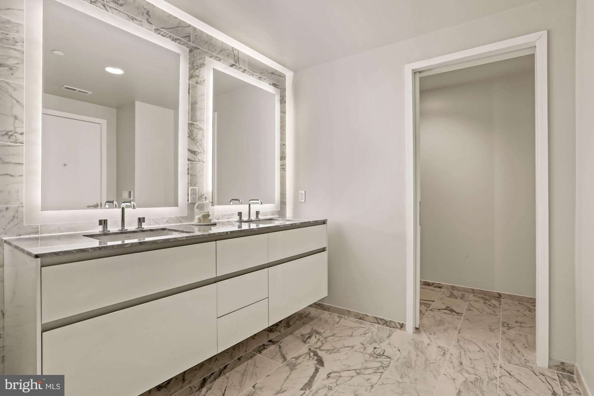 ROSSLYN - Residential