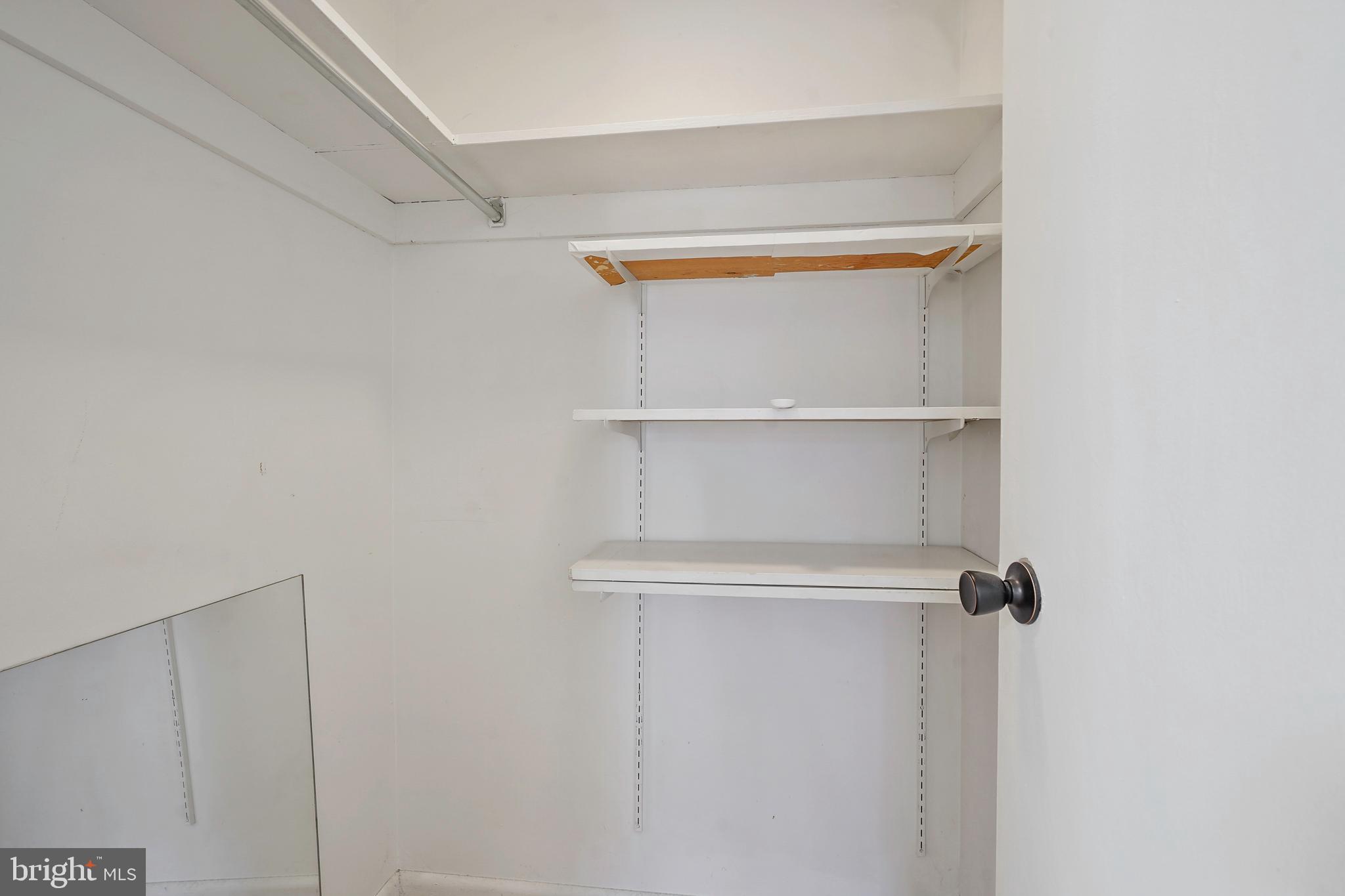 AMERICANA FINMARK - Residential