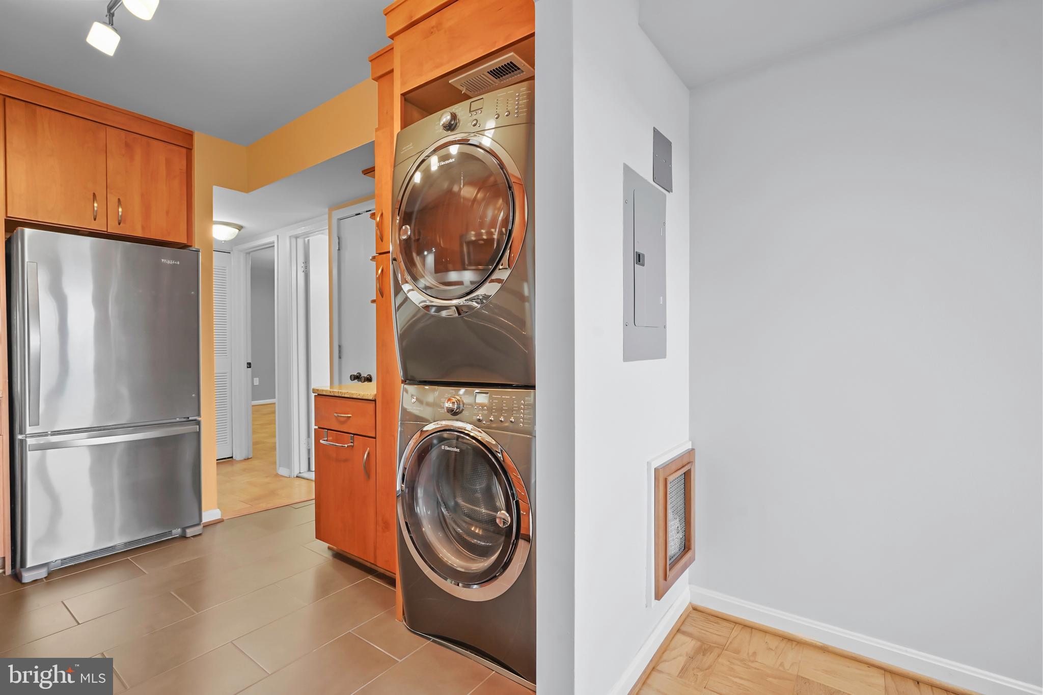 AMERICANA FINMARK - Residential