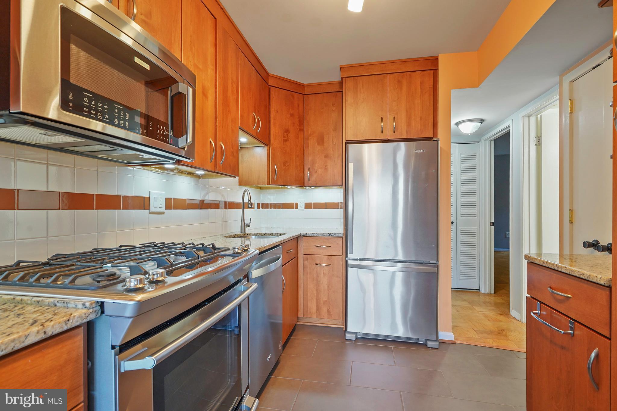 AMERICANA FINMARK - Residential