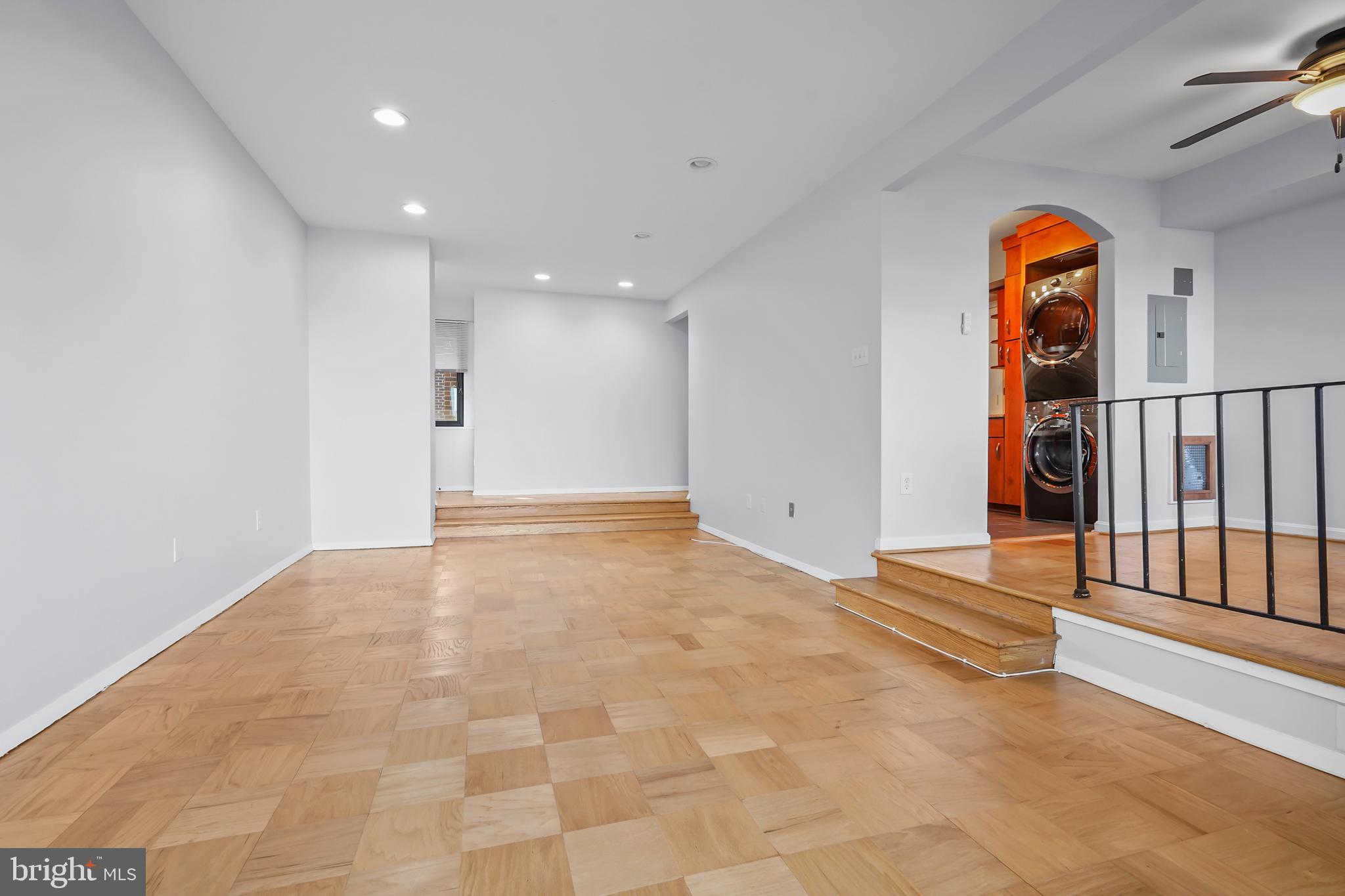 AMERICANA FINMARK - Residential