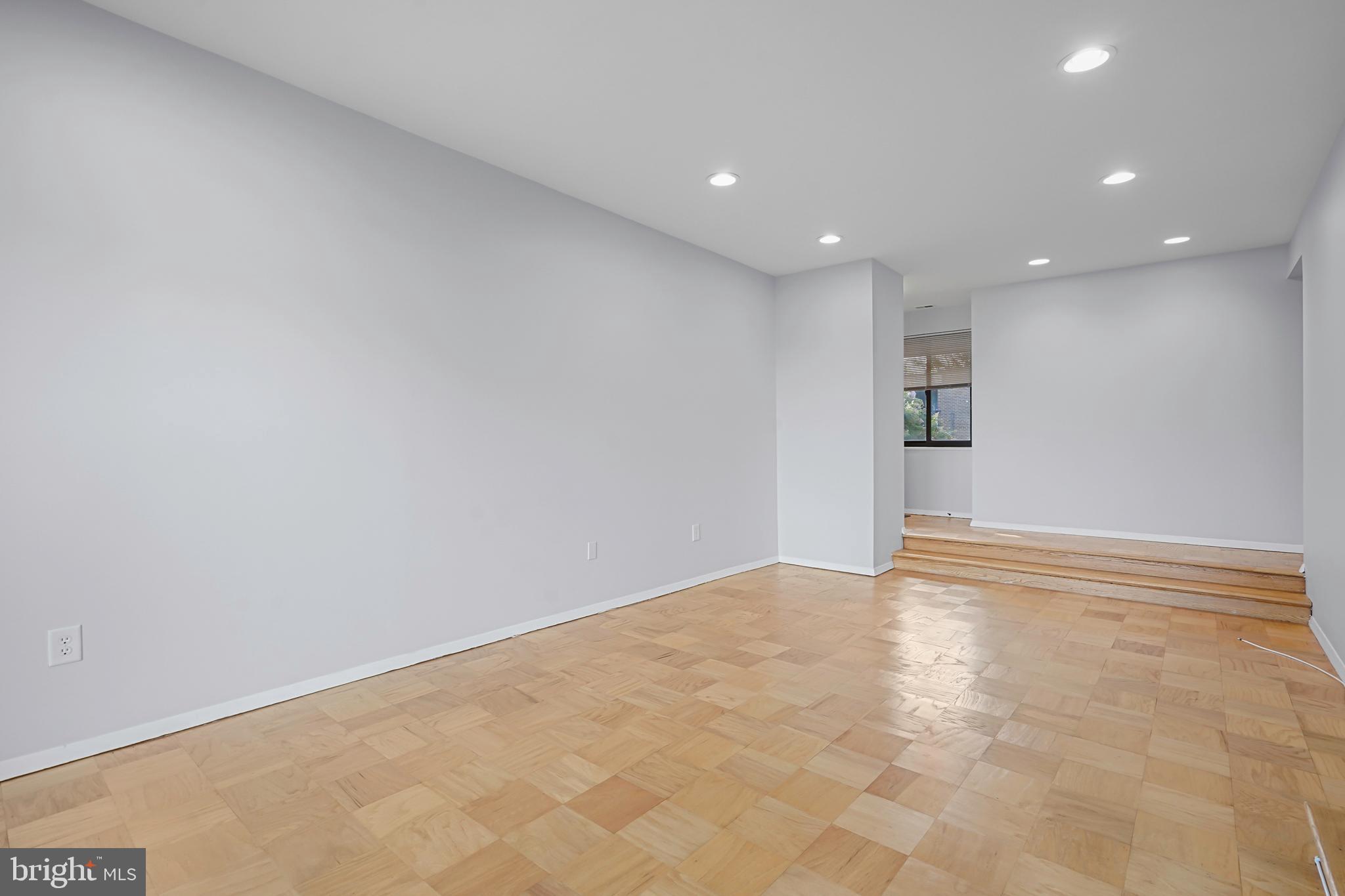 AMERICANA FINMARK - Residential