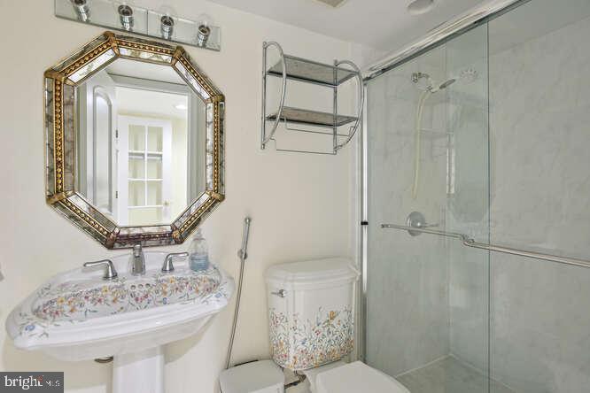 PEACOCK STATION - Residential