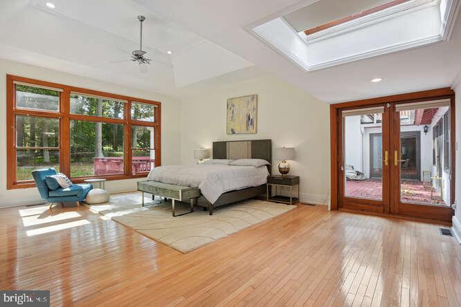 PEACOCK STATION - Residential