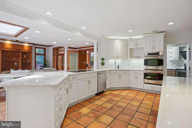 PEACOCK STATION - Residential