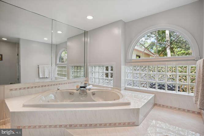 PEACOCK STATION - Residential