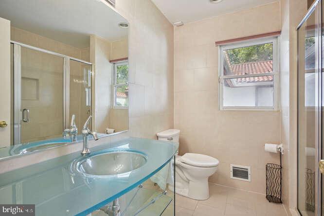 PEACOCK STATION - Residential