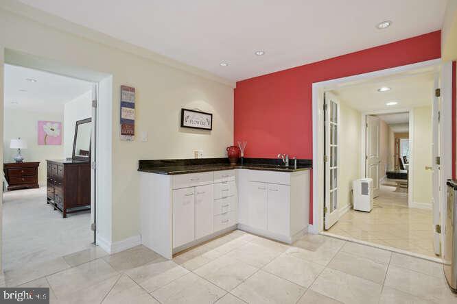 PEACOCK STATION - Residential