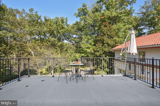 PEACOCK STATION - Residential