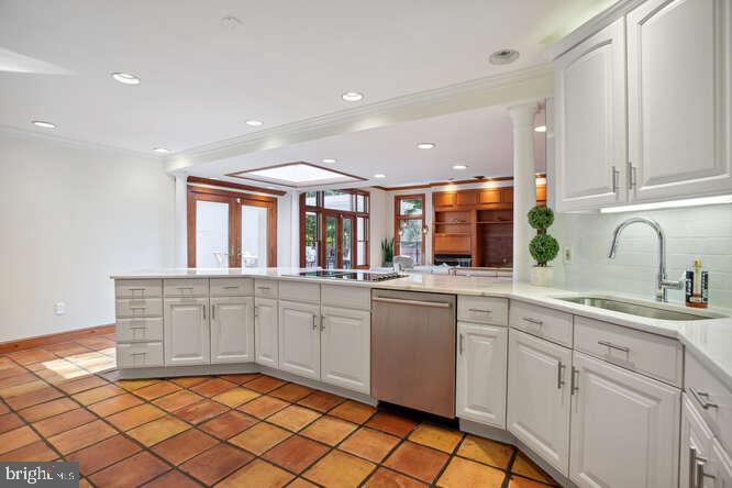 PEACOCK STATION - Residential