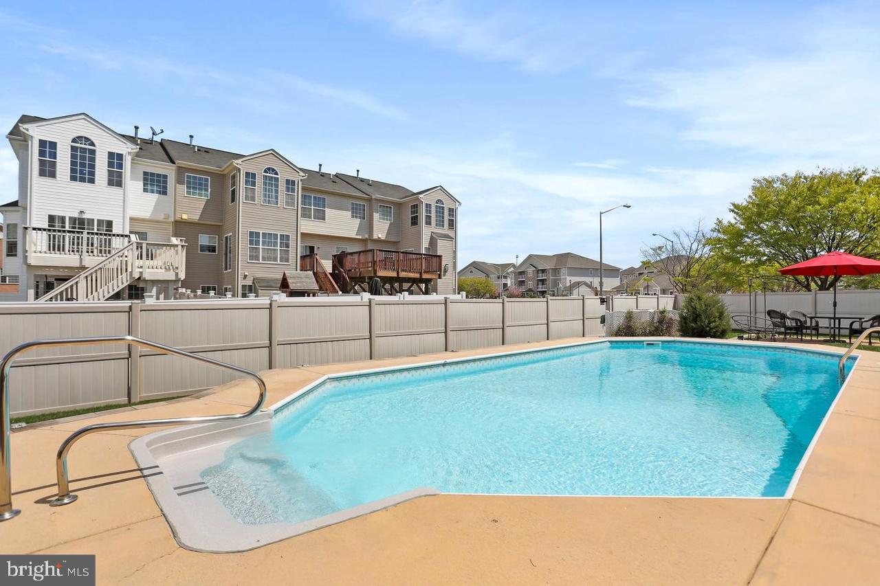 GREENFIELD AT COLLEGIATE ACRES - Residential