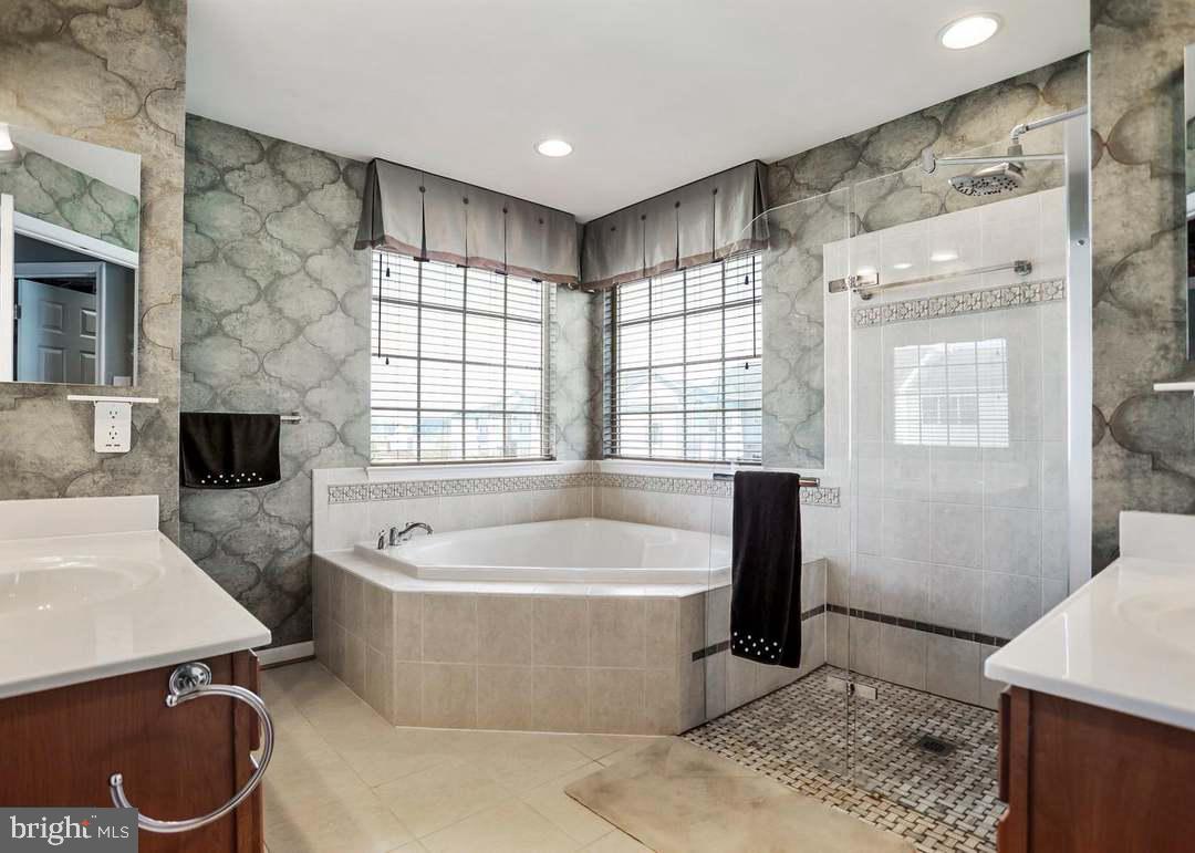 GREENFIELD AT COLLEGIATE ACRES - Residential