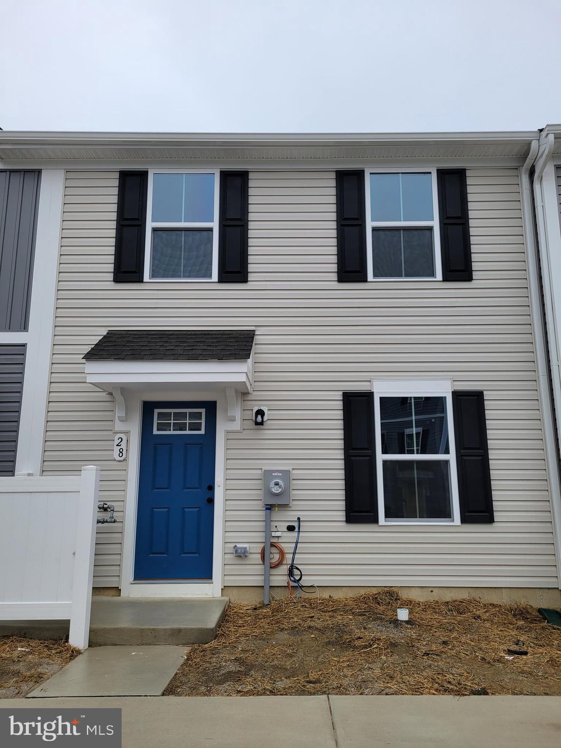 28 MULBERRY LANE