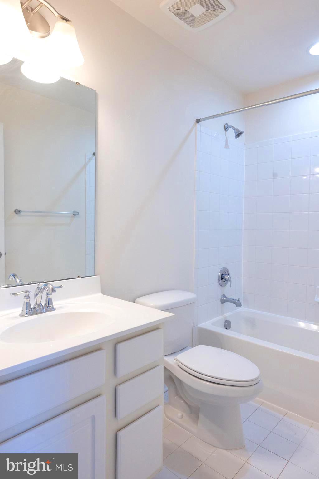 SNOWDEN BRIDGE - Residential Lease