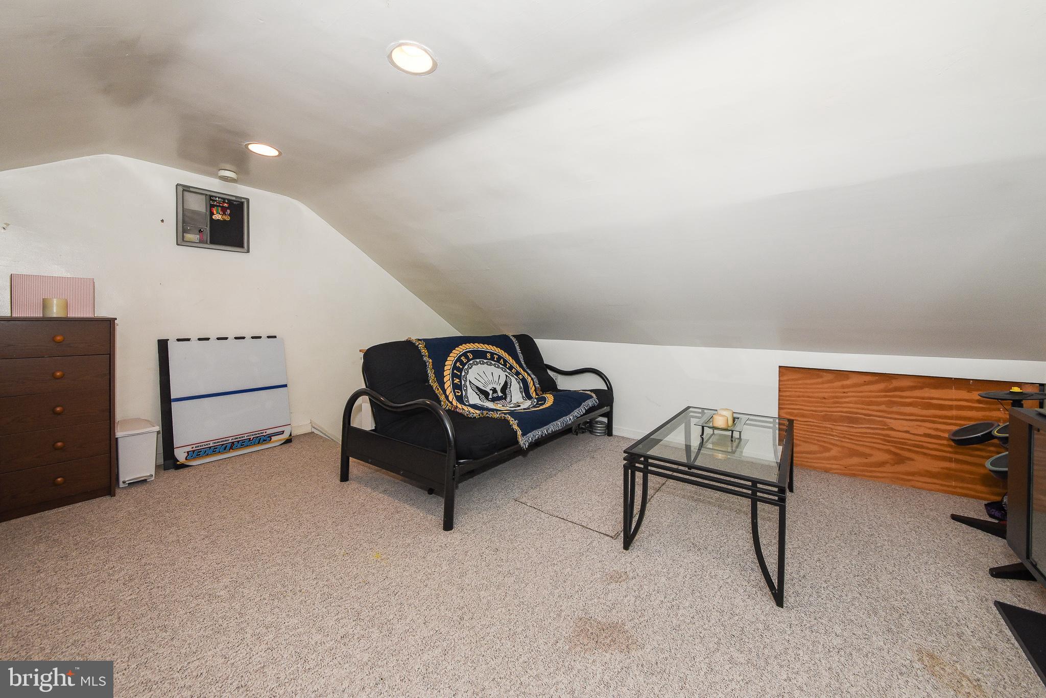 FOX CHASE - Residential