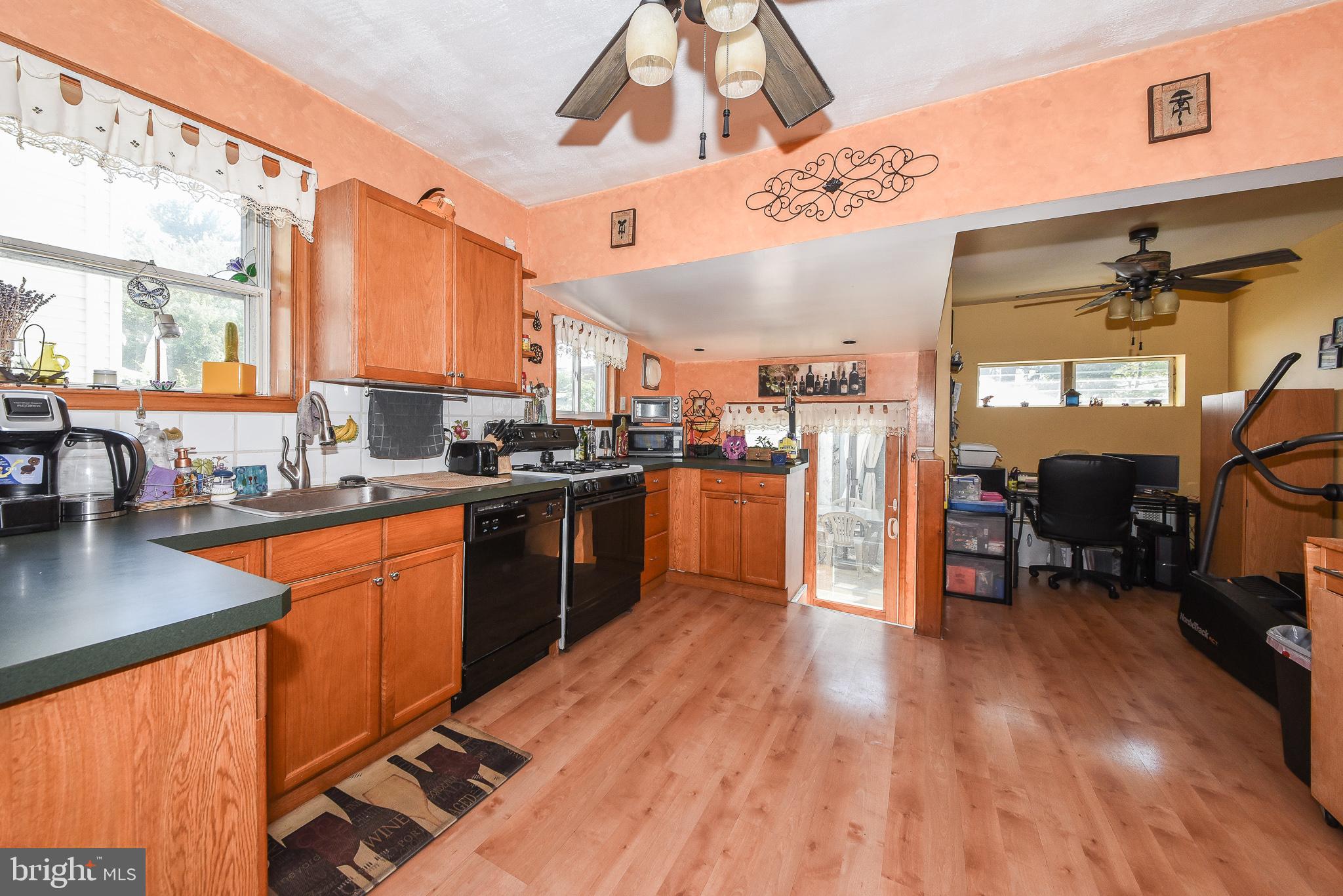 FOX CHASE - Residential