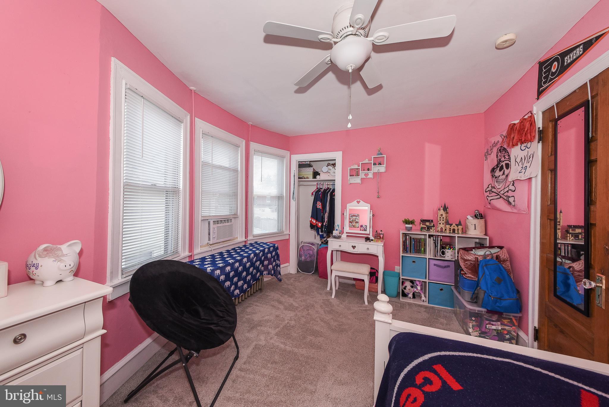 FOX CHASE - Residential