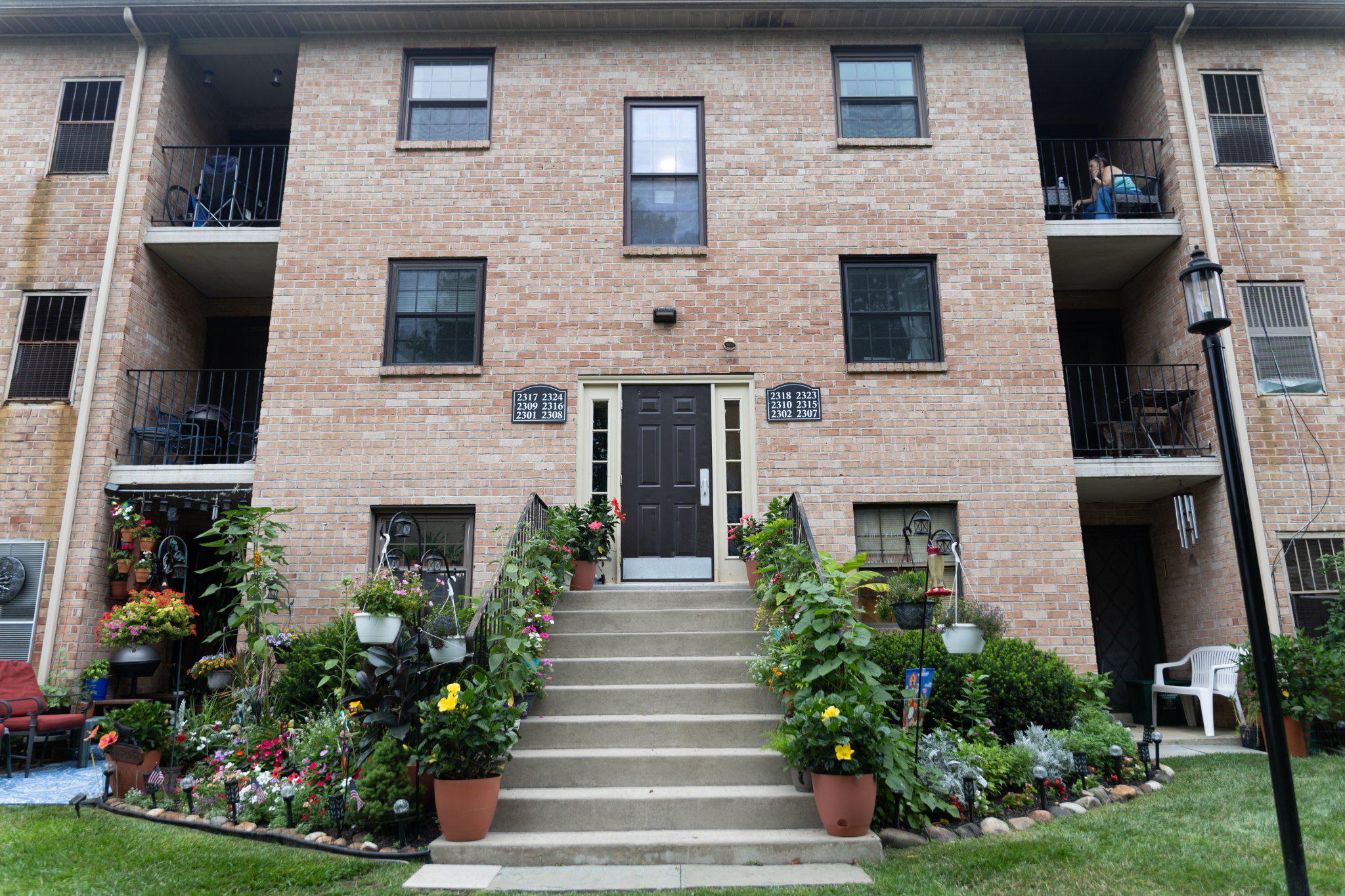 2309 POND VIEW DRIVE 2309