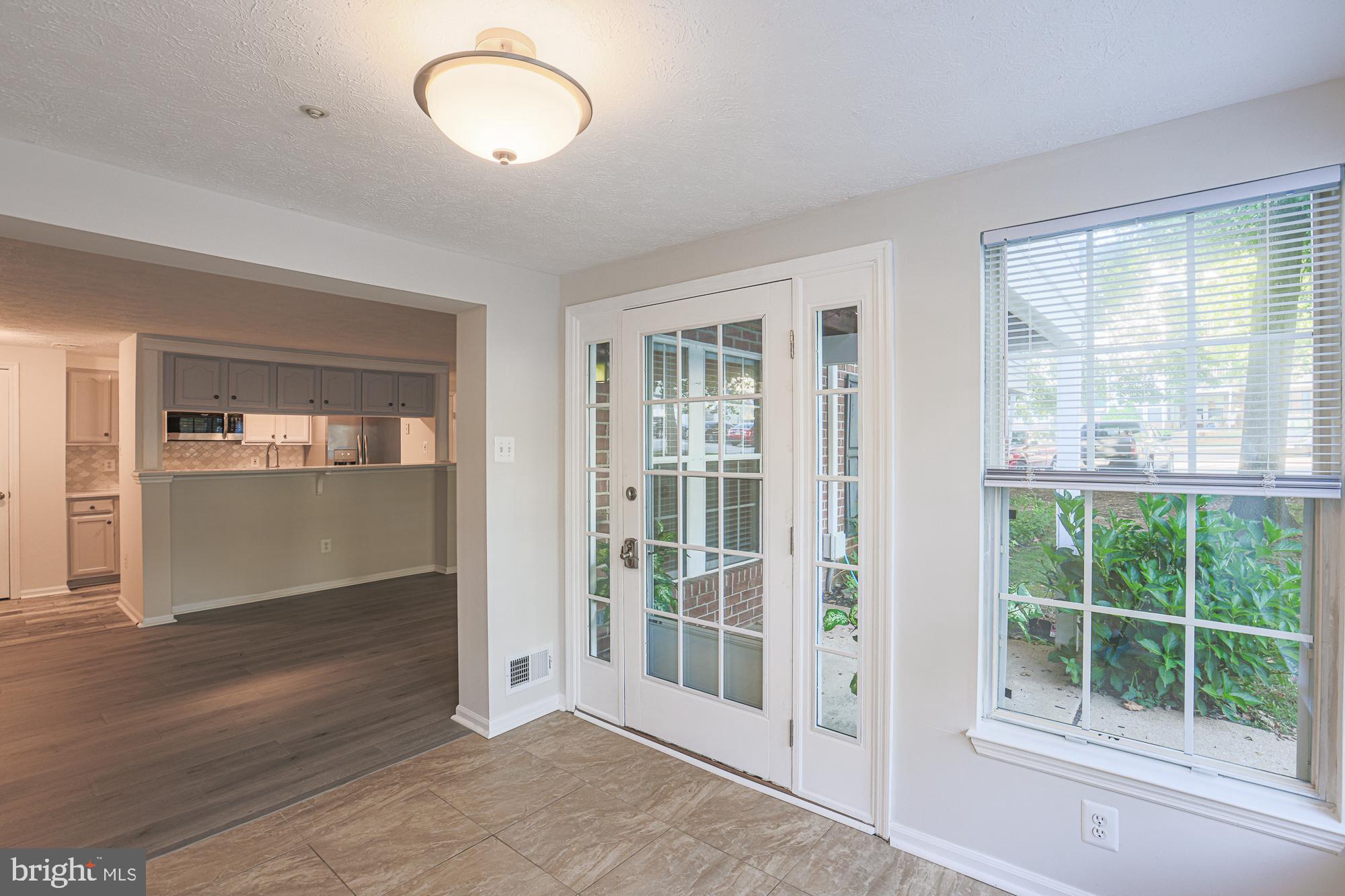 BRENTWOOD MANOR - Residential