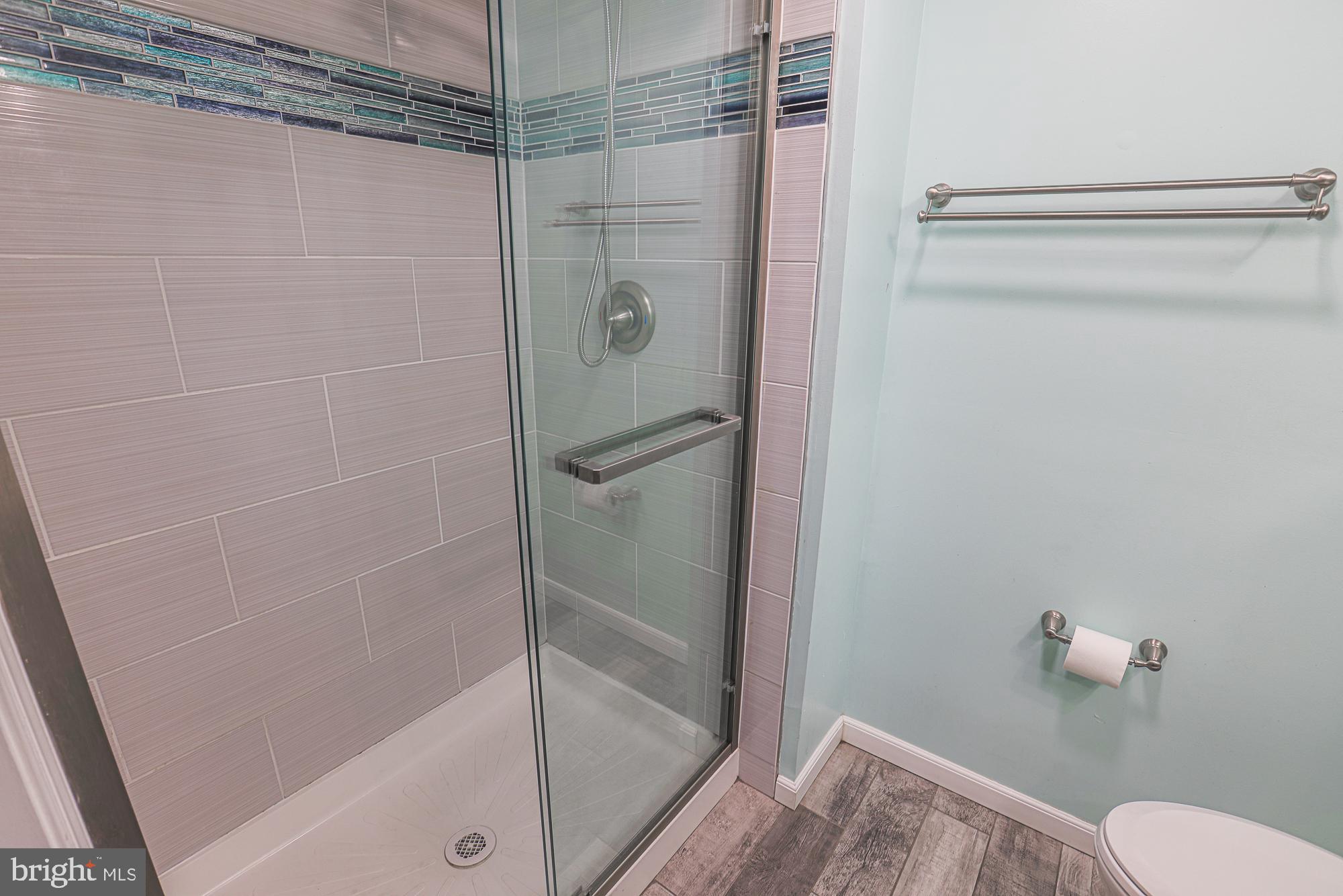 BRENTWOOD MANOR - Residential