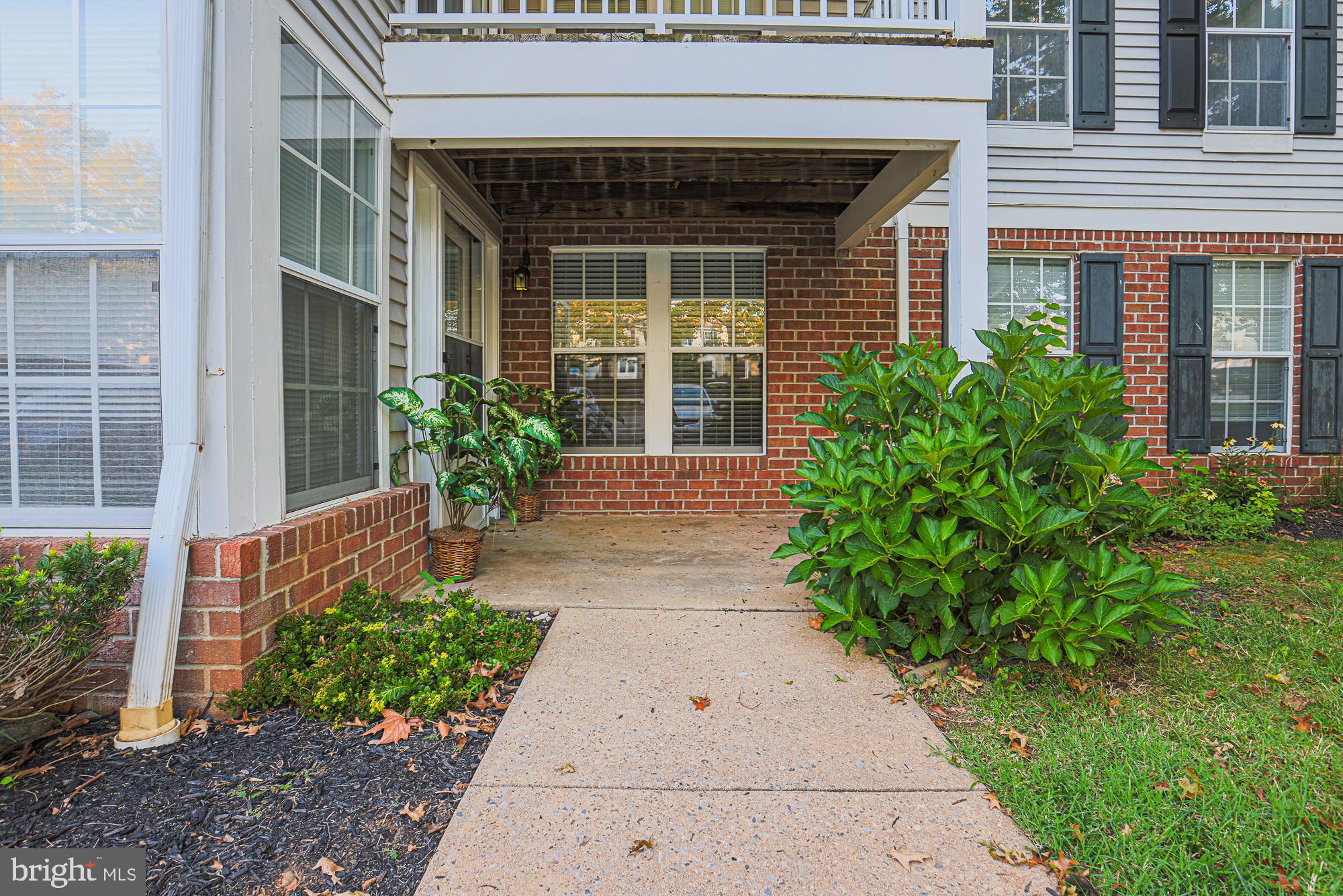 BRENTWOOD MANOR - Residential