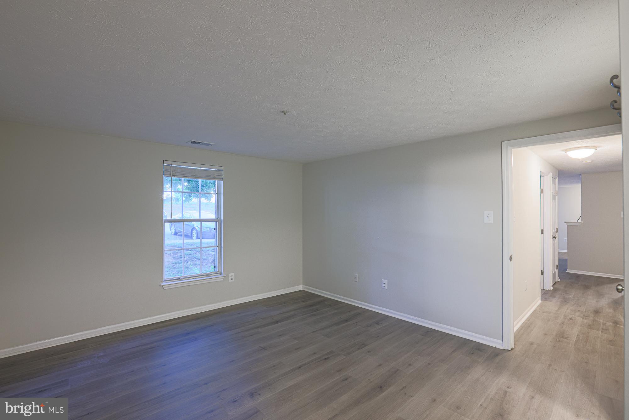 BRENTWOOD MANOR - Residential