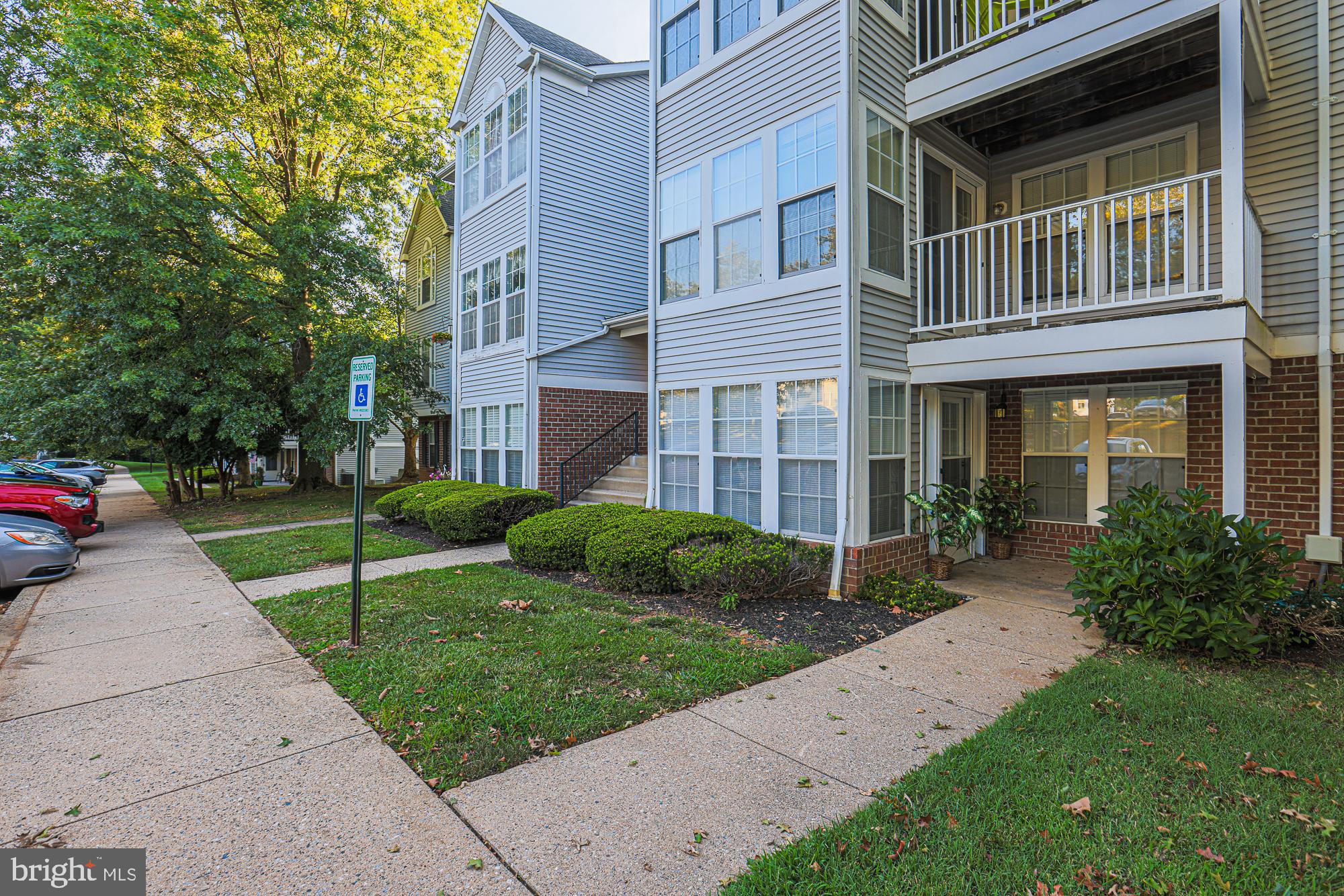 BRENTWOOD MANOR - Residential