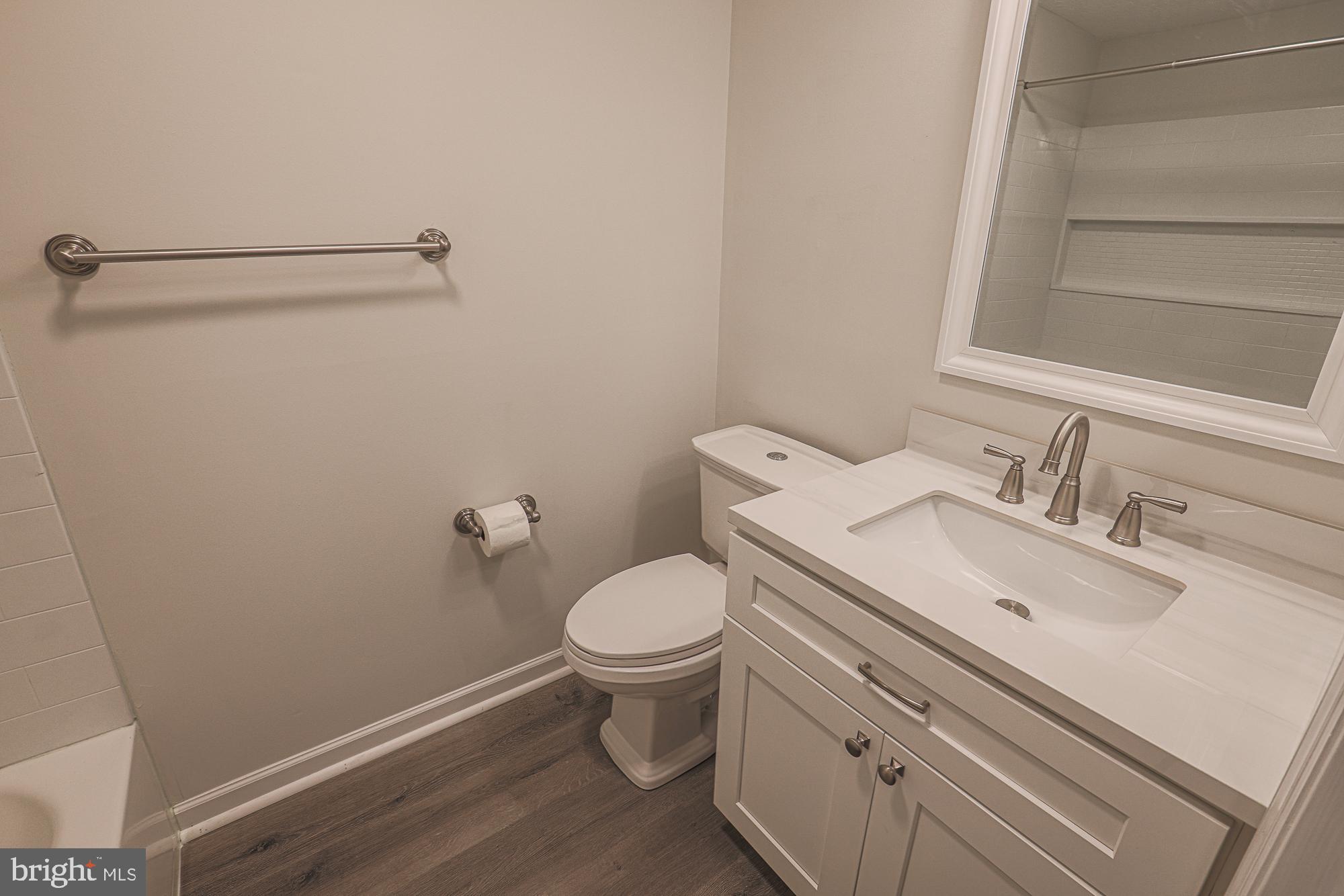 BRENTWOOD MANOR - Residential