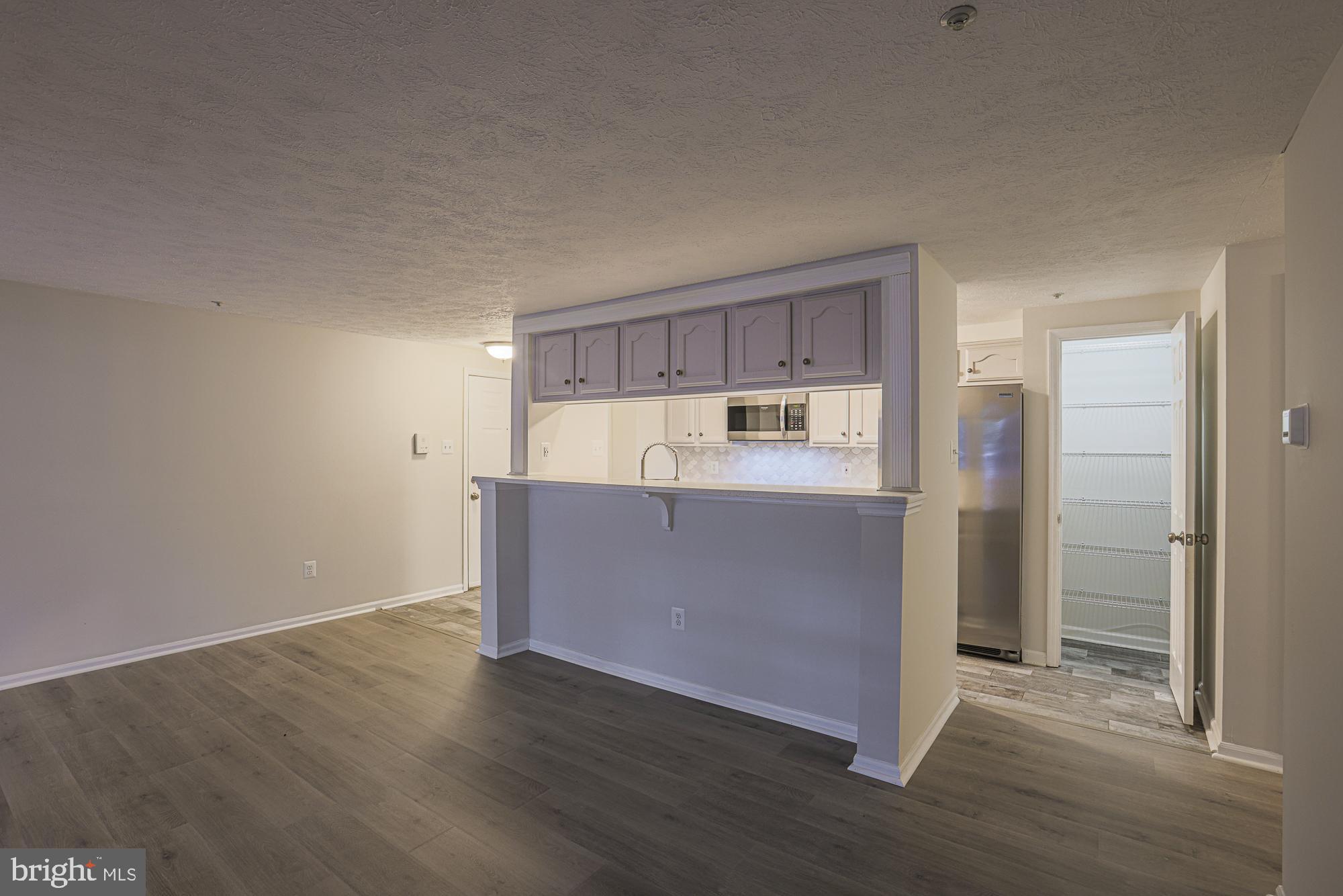 BRENTWOOD MANOR - Residential