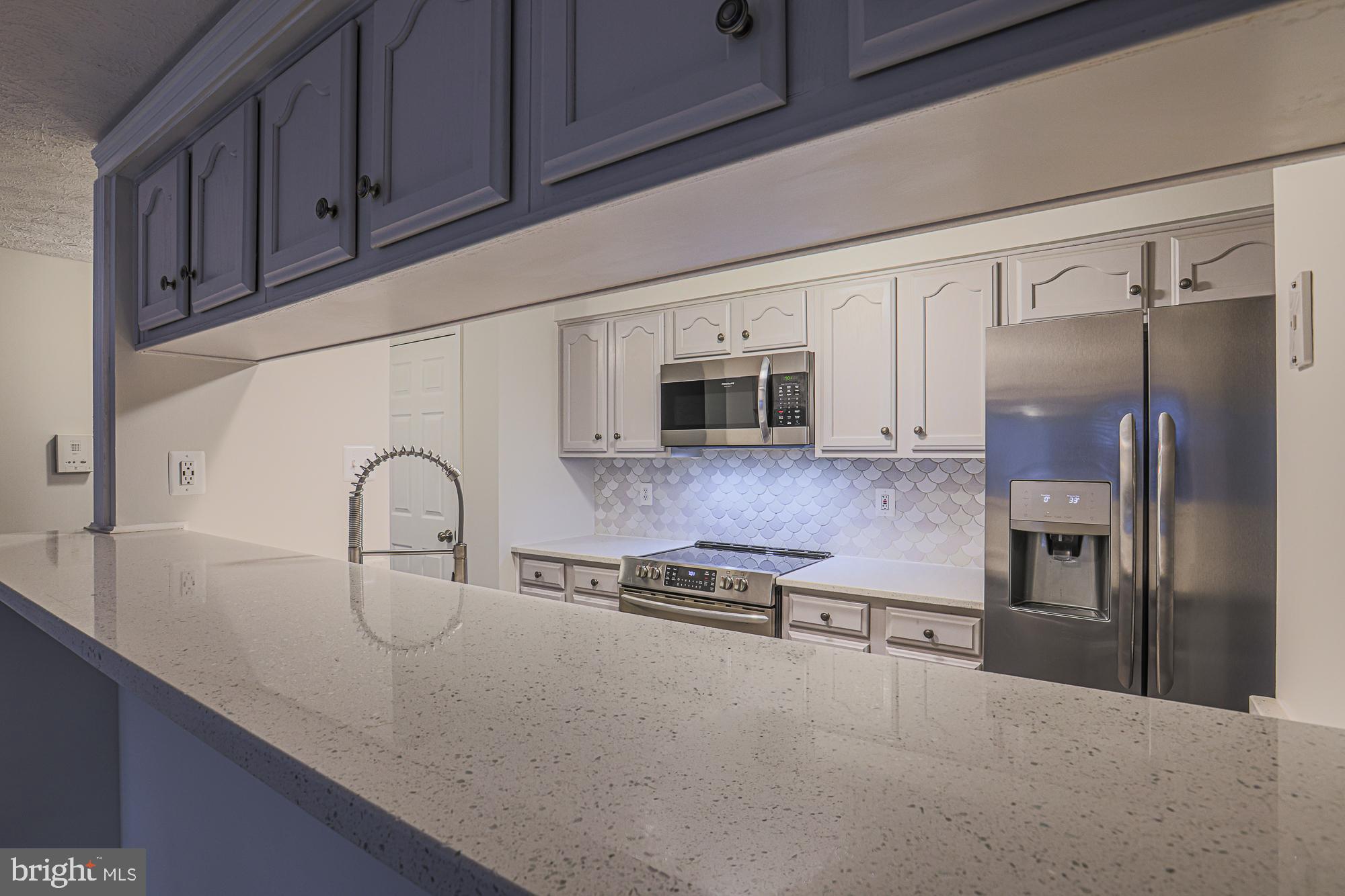 BRENTWOOD MANOR - Residential