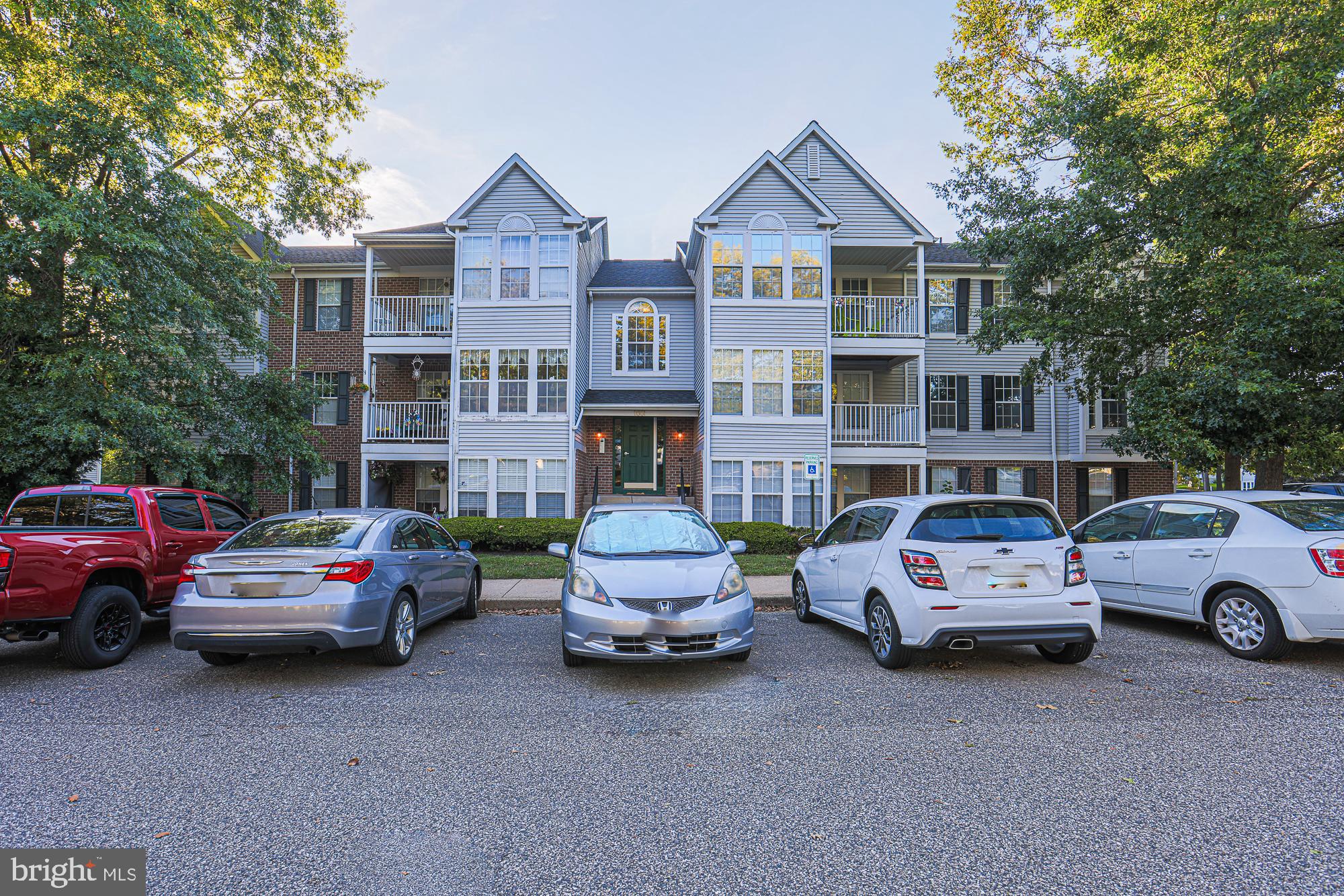 BRENTWOOD MANOR - Residential