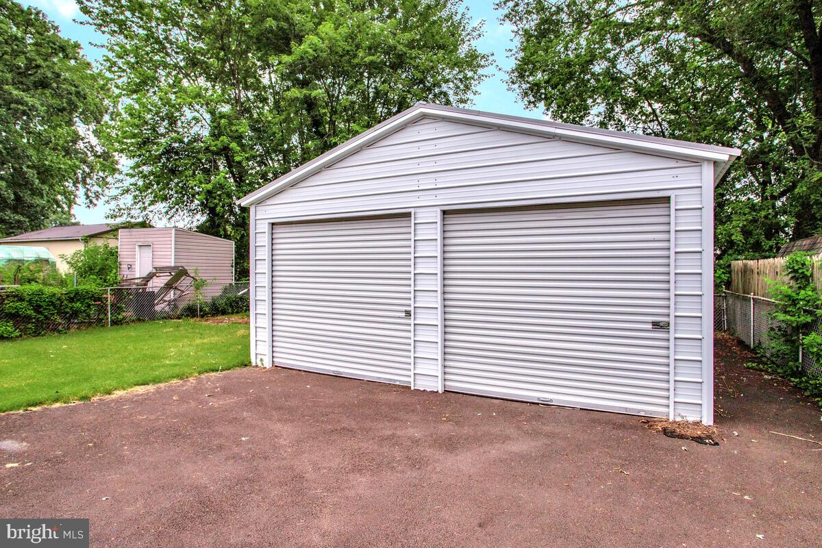 MARLYN TERRACE - Residential