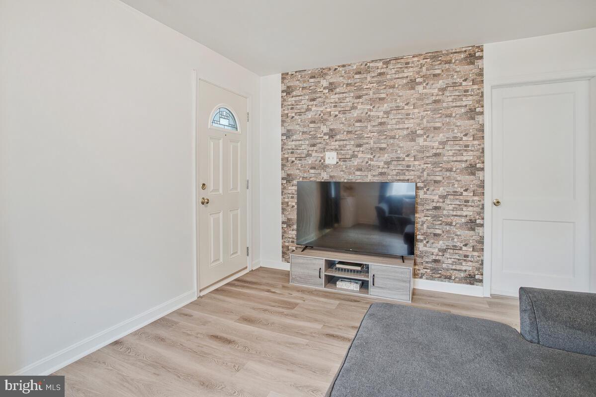 MARLYN TERRACE - Residential