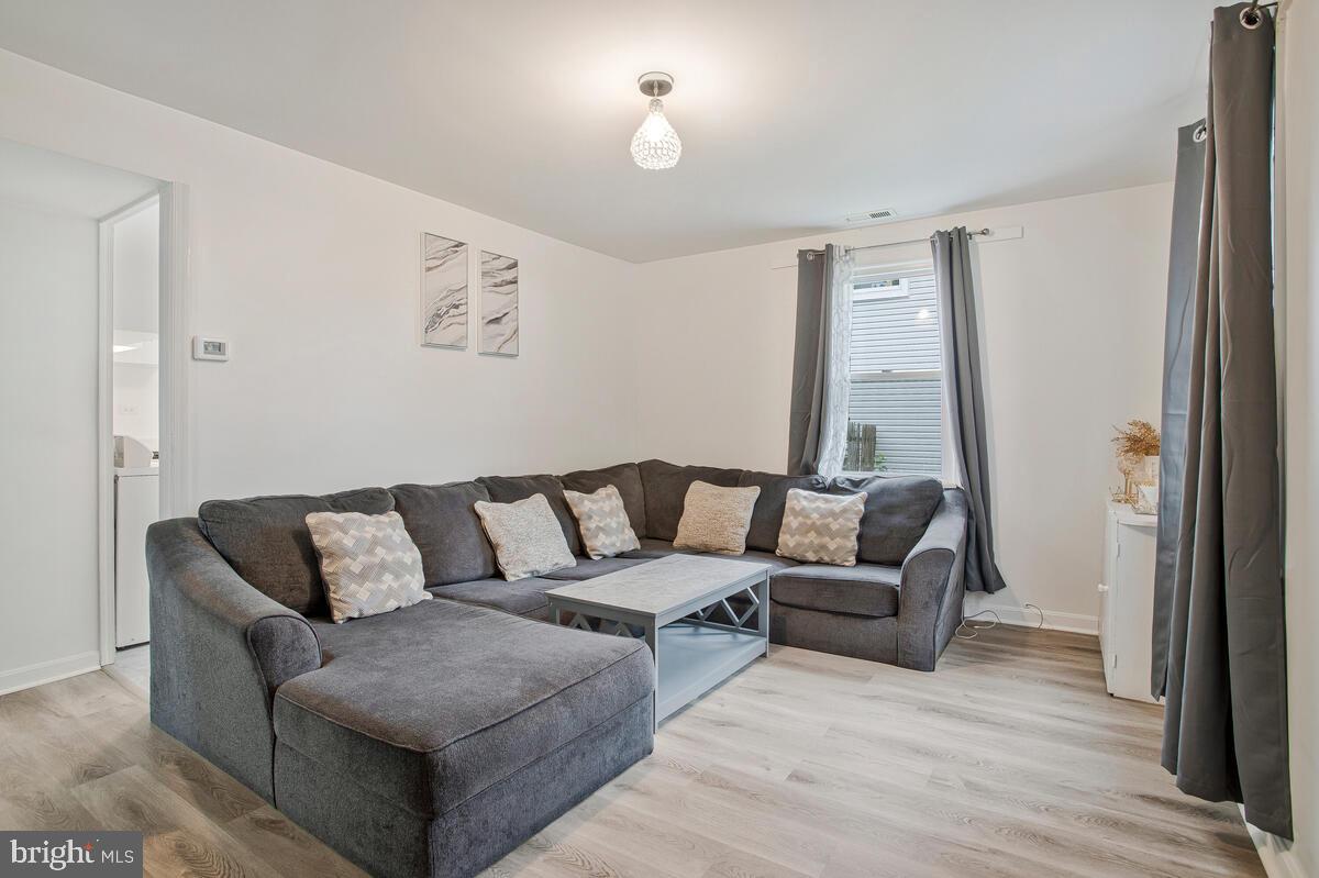 MARLYN TERRACE - Residential