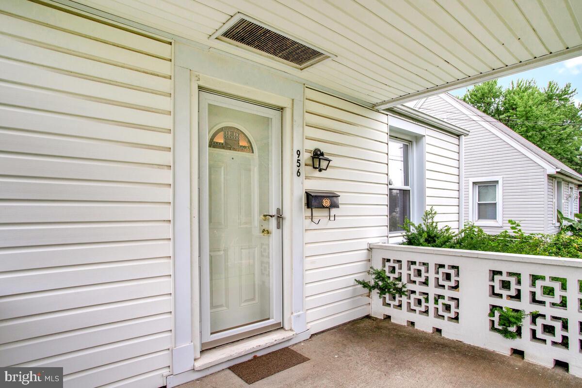 MARLYN TERRACE - Residential