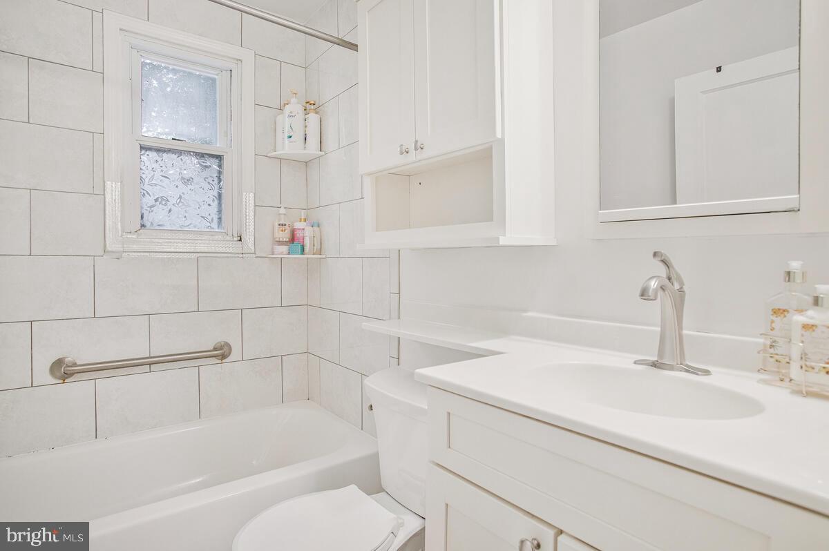 MARLYN TERRACE - Residential