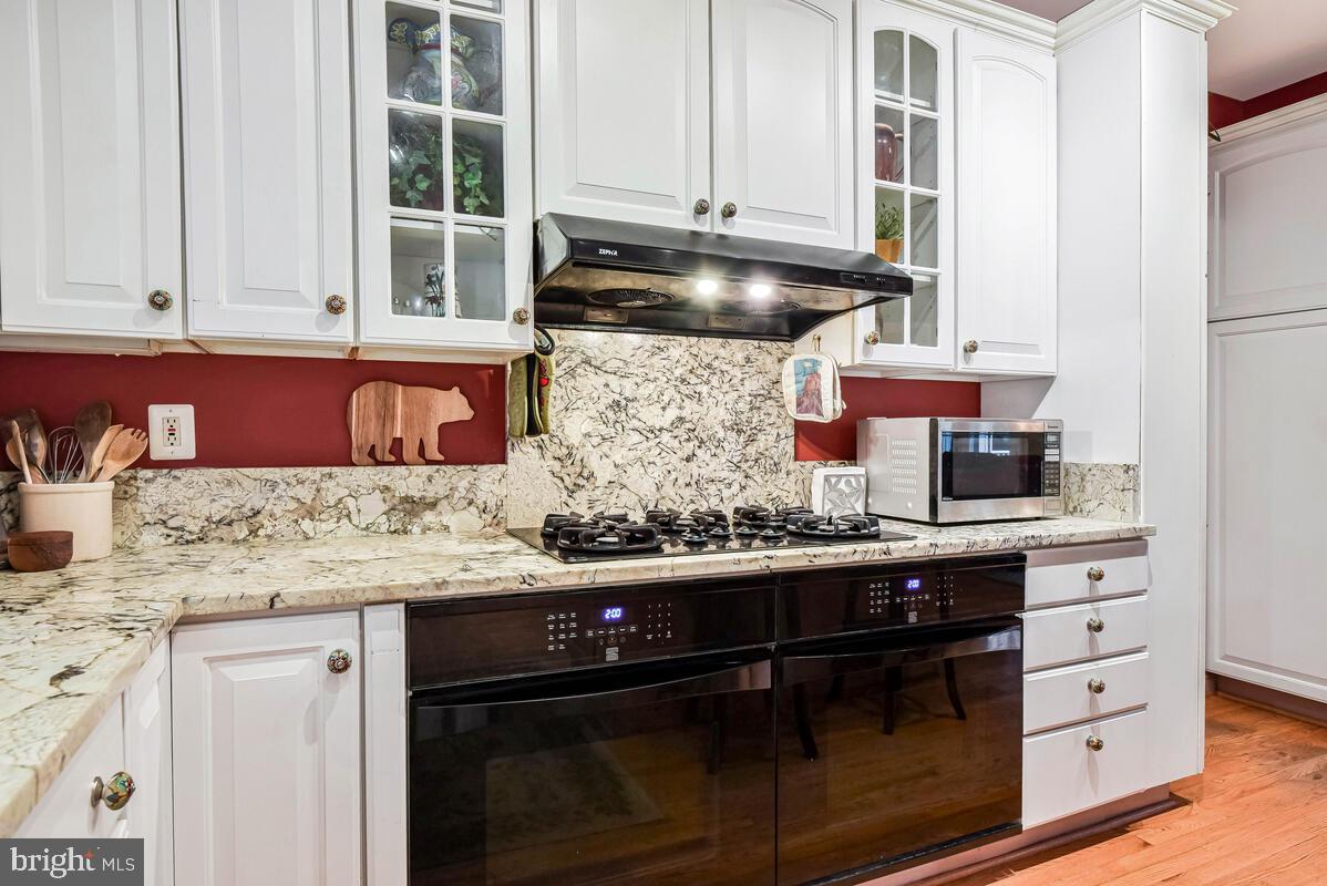 SUTTON WOODS - Residential