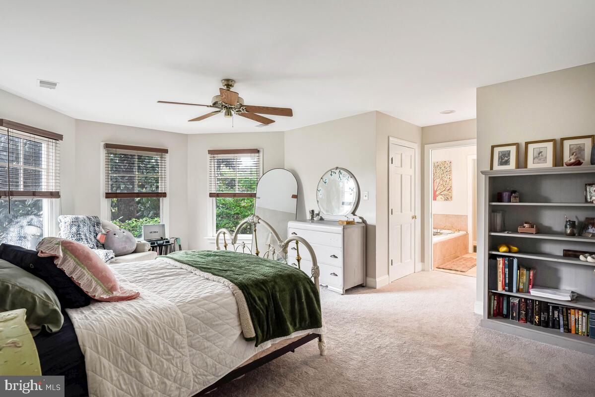 SUTTON WOODS - Residential