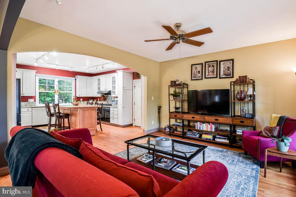 SUTTON WOODS - Residential