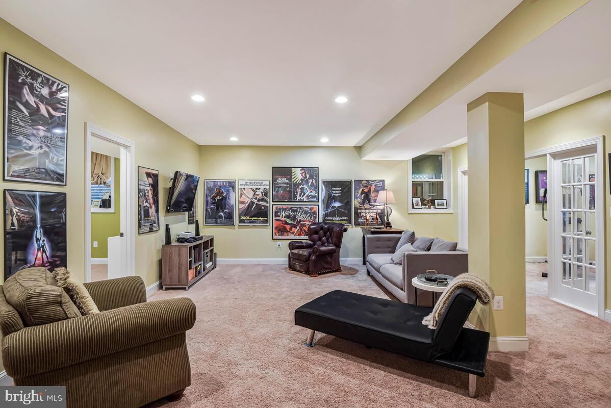 SUTTON WOODS - Residential