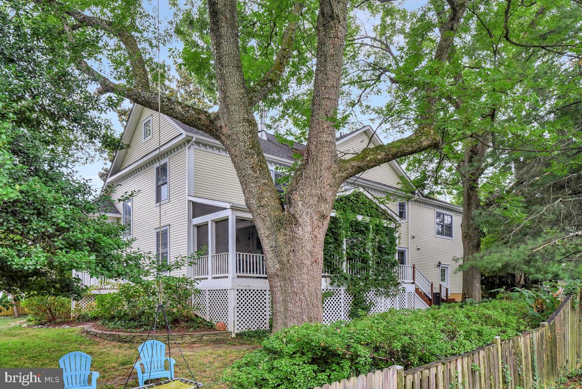 SUTTON WOODS - Residential