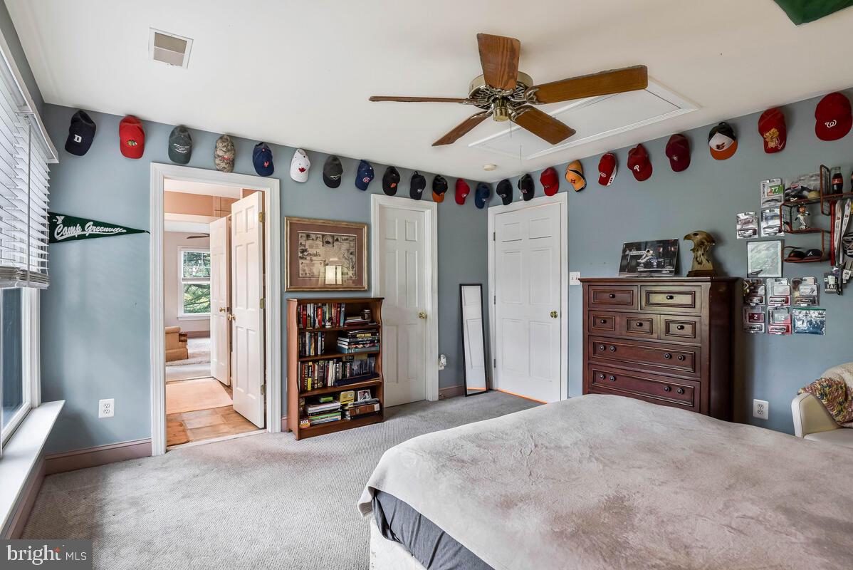 SUTTON WOODS - Residential