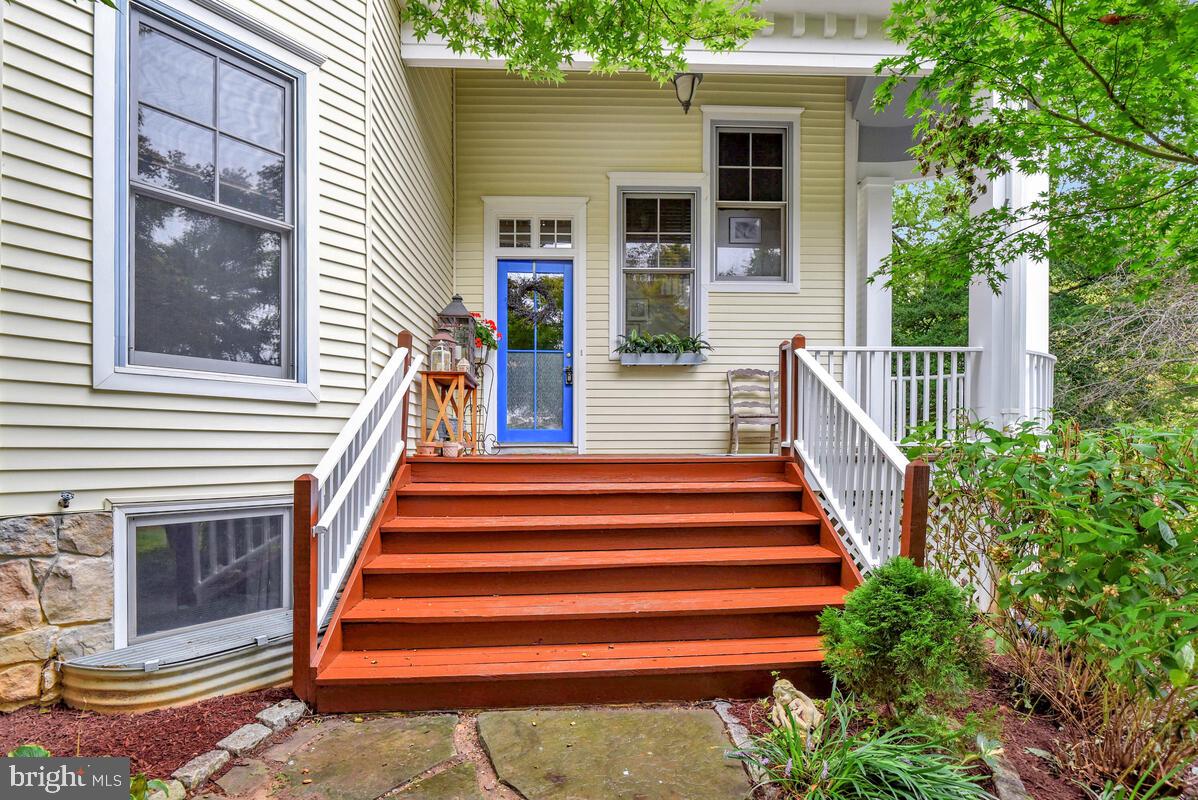 SUTTON WOODS - Residential