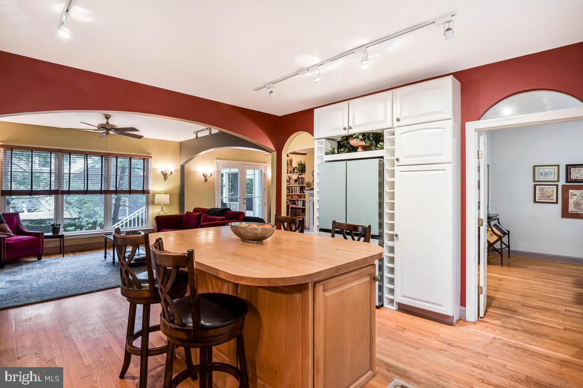 SUTTON WOODS - Residential