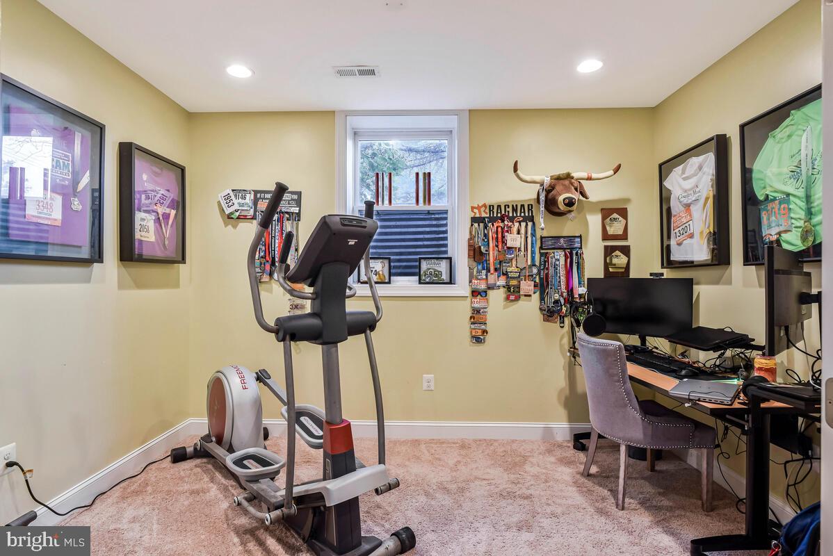 SUTTON WOODS - Residential