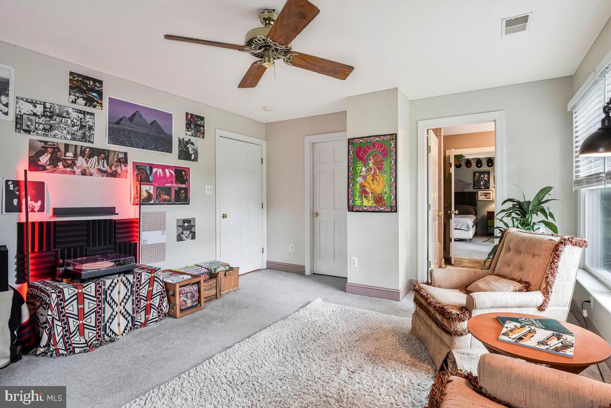 SUTTON WOODS - Residential