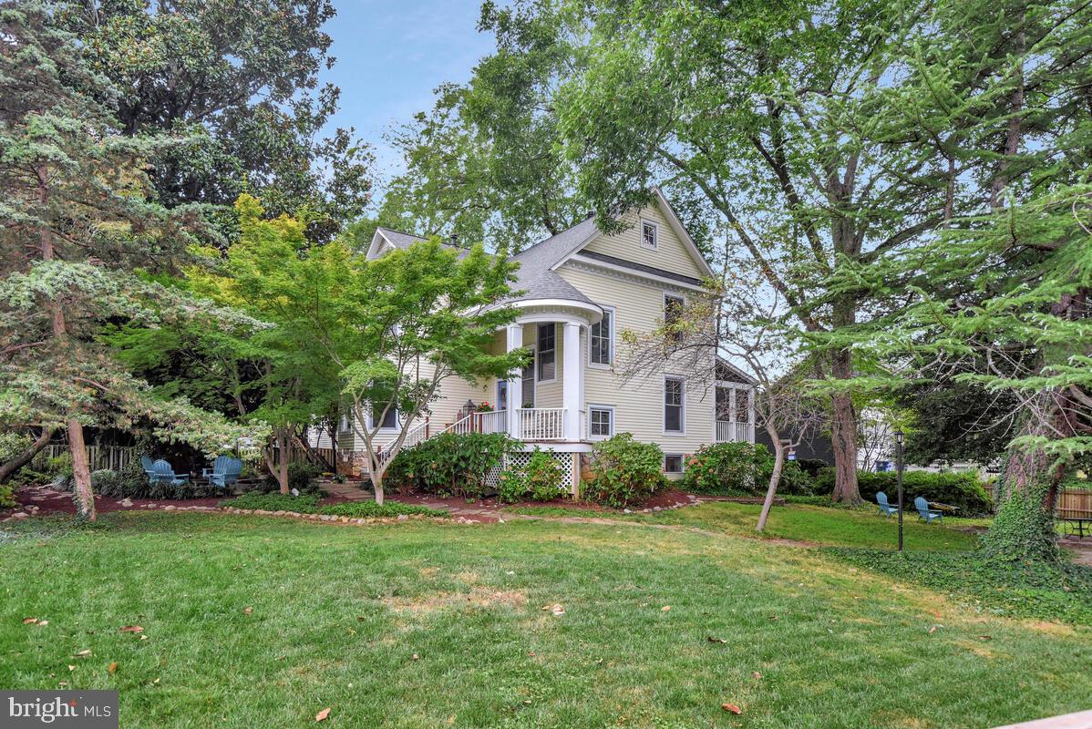 SUTTON WOODS - Residential