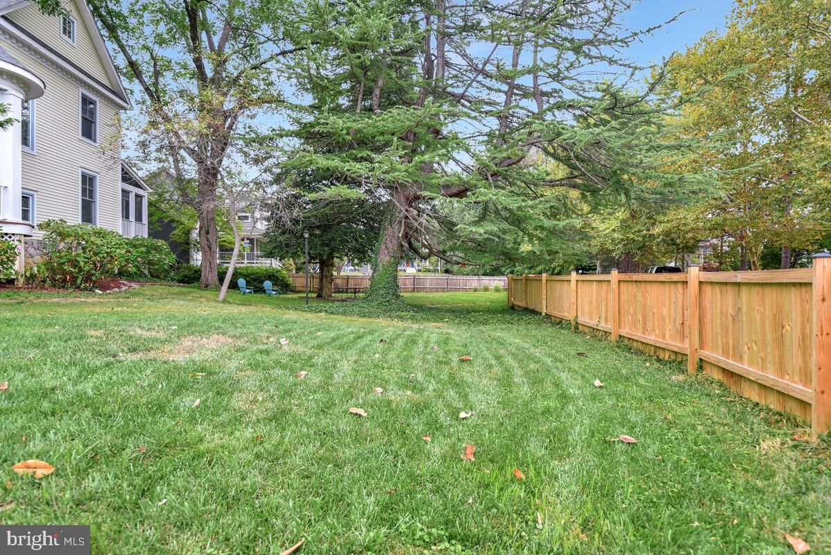 SUTTON WOODS - Residential