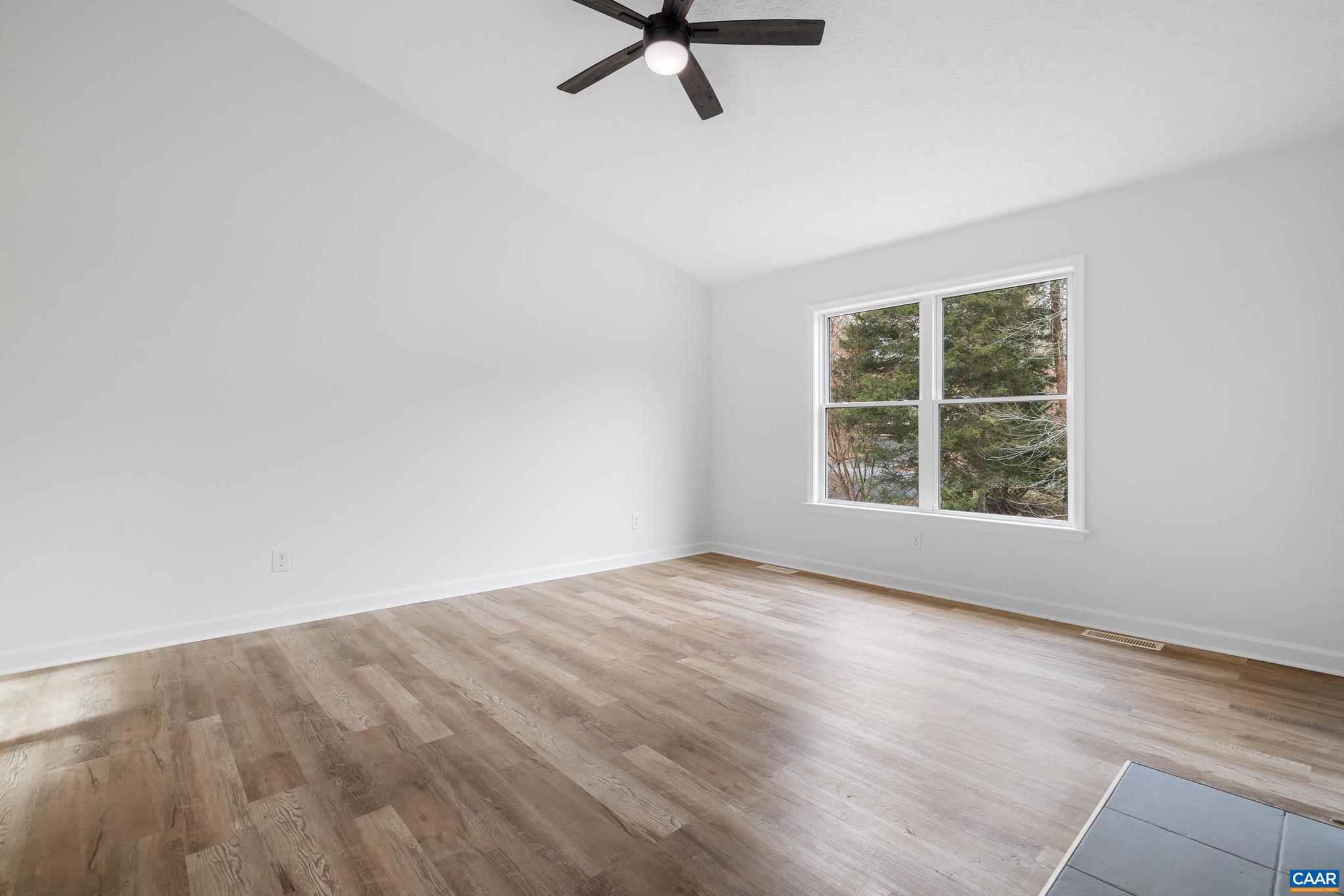 LAKE MONTICELLO - Residential